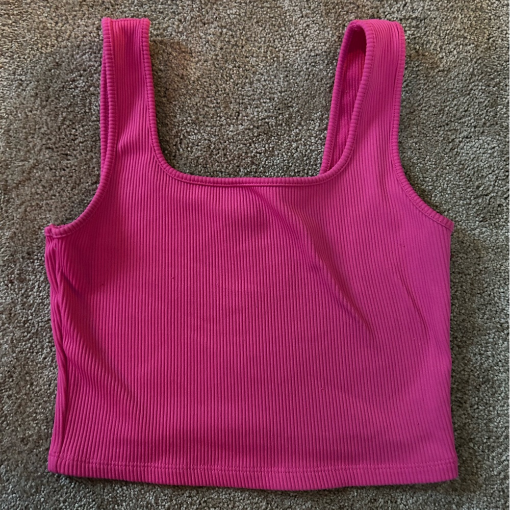size S, pink cropped tank top